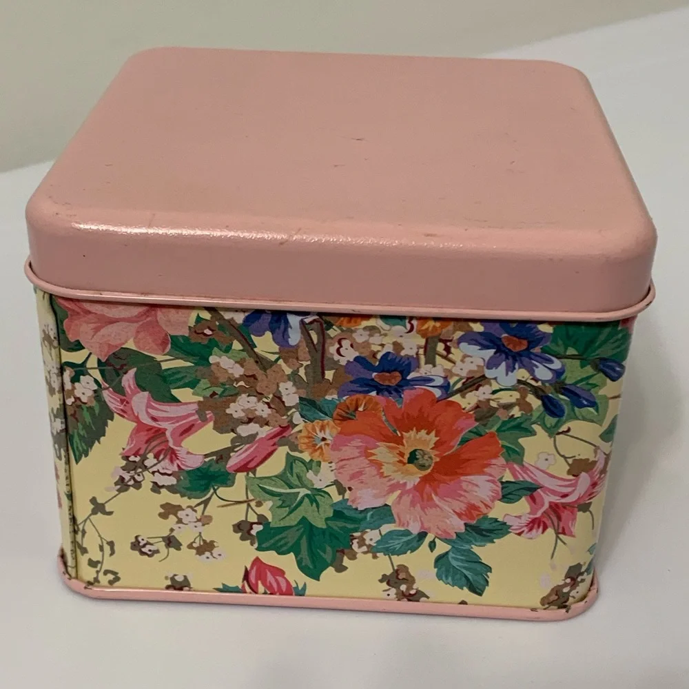 Vintage Floral Tin
